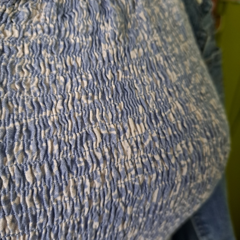 Blue and White Vintage Rayon Dress. 👗🩵 - Picture 4 of 7